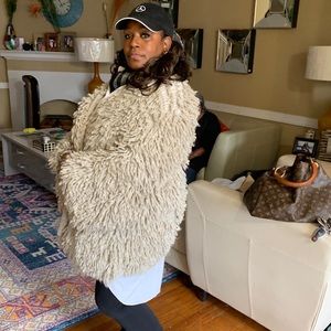 Meet your Posher, Bernadette